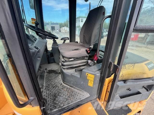 Volvo L 30 G Фронтальные погрузчики