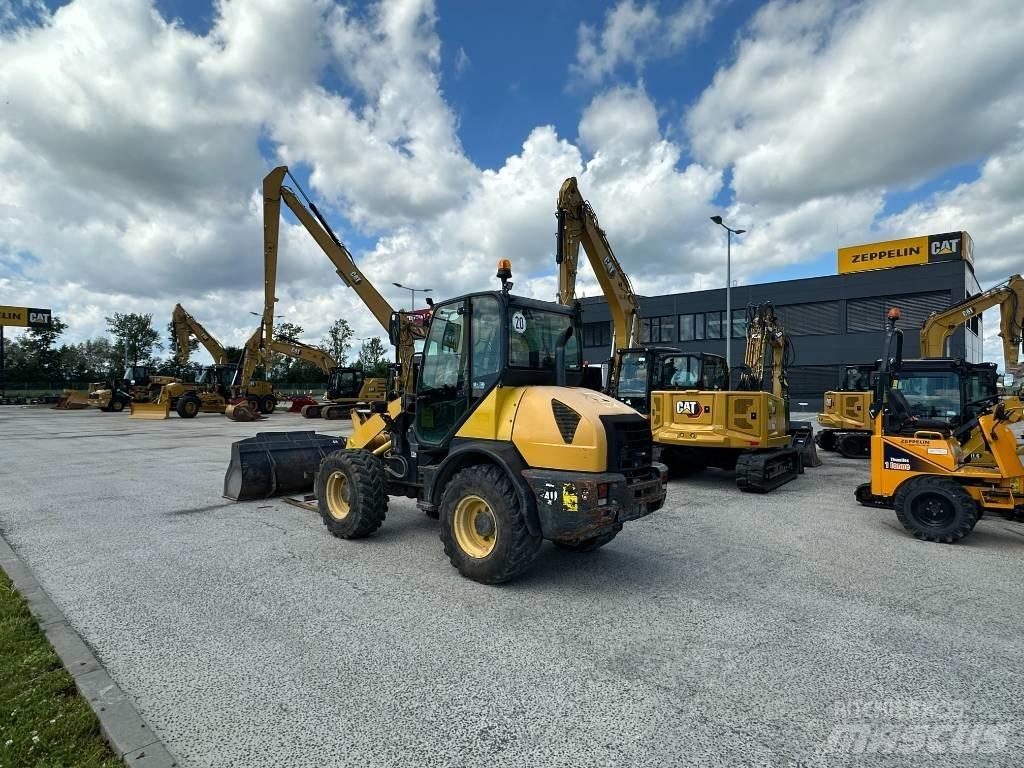 Komatsu WA 80 Фронтальные погрузчики