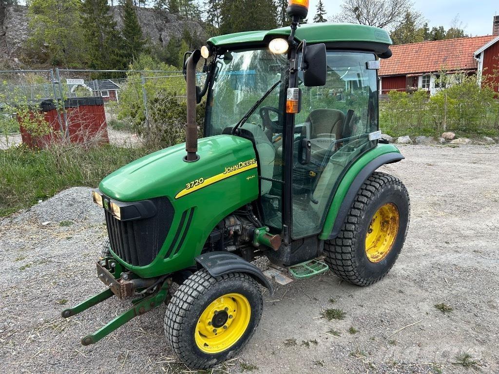 John Deere 3720 Трактора
