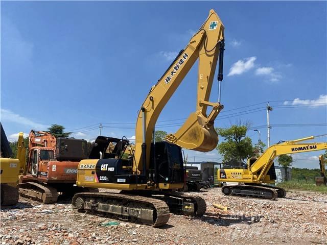 CAT 323D2L Гусеничные экскаваторы