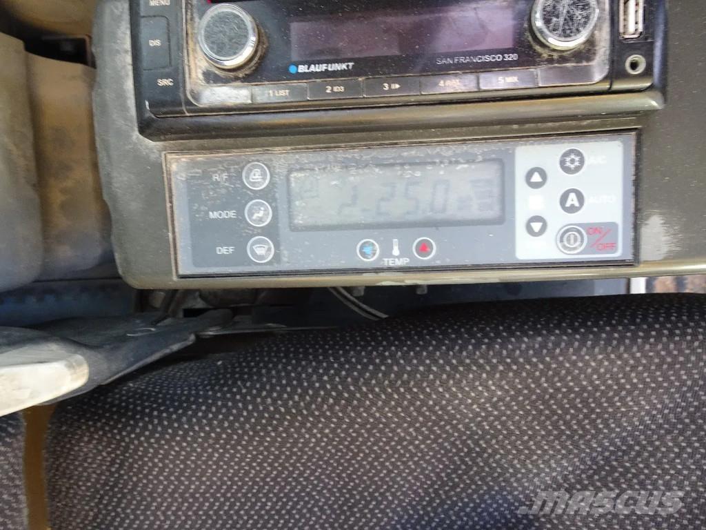 New Holland E235 Гусеничные экскаваторы