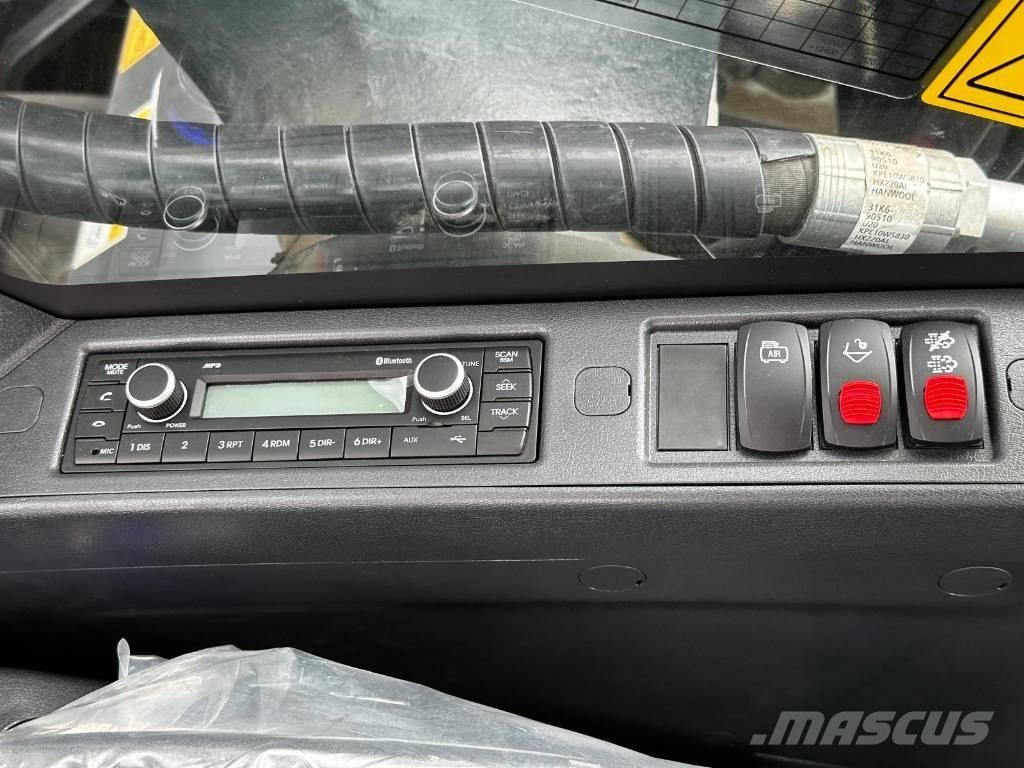 Hyundai HX 220 AL Гусеничные экскаваторы