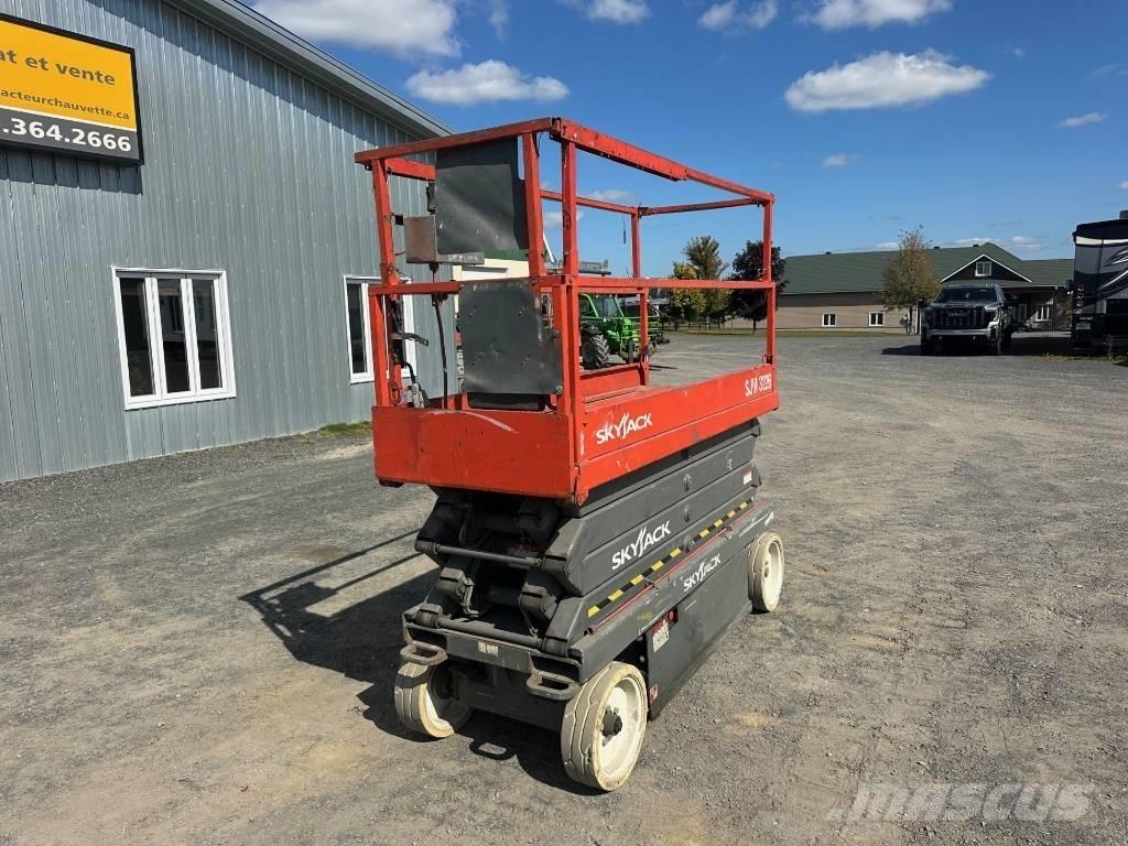 SkyJack SJ 3226 Ножничные подъемники