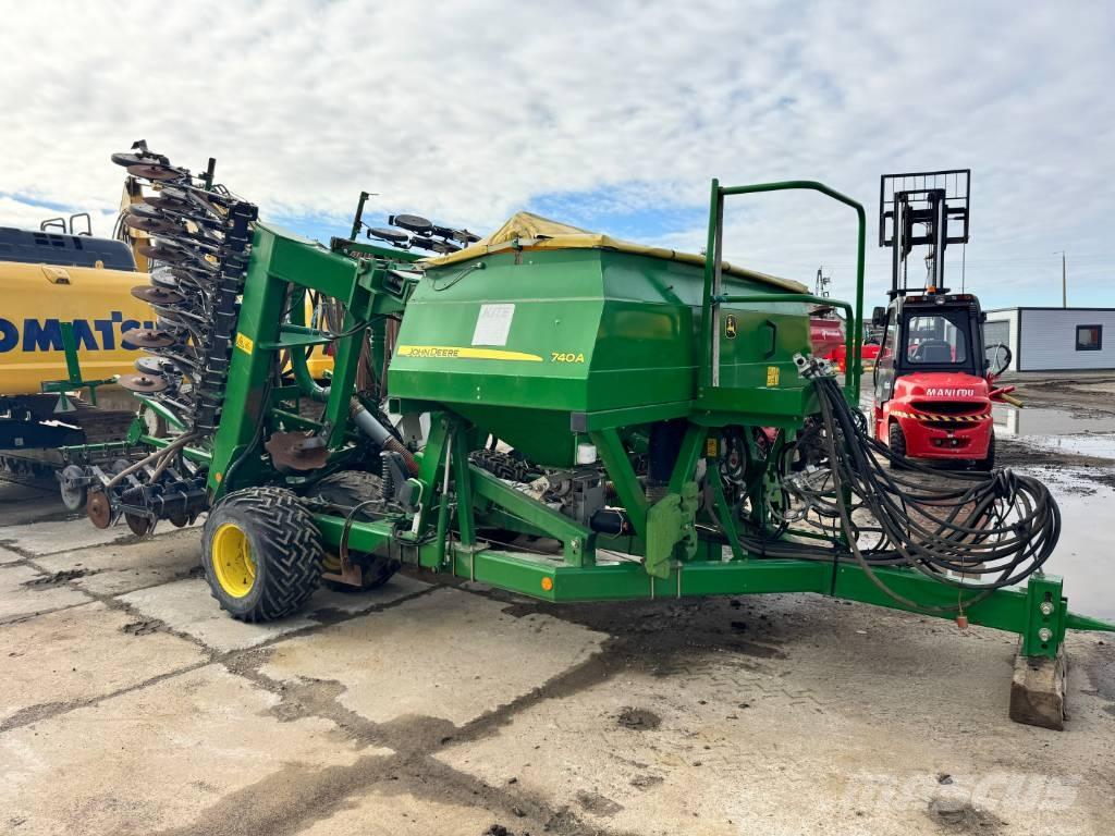  Jhon deere 740A Сеялки