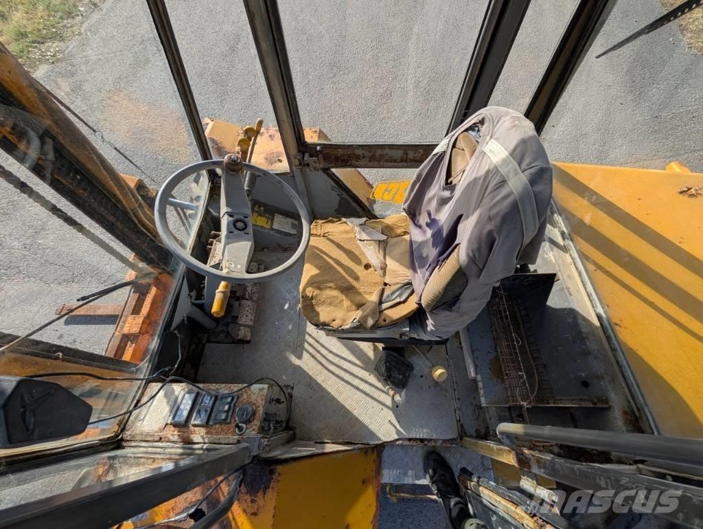 JCB 930 Внедорожные погрузчики