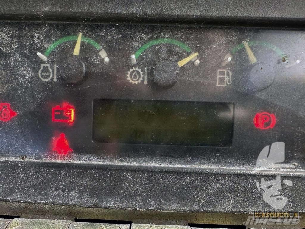 John Deere 310 J Экскаваторы-погрузчики
