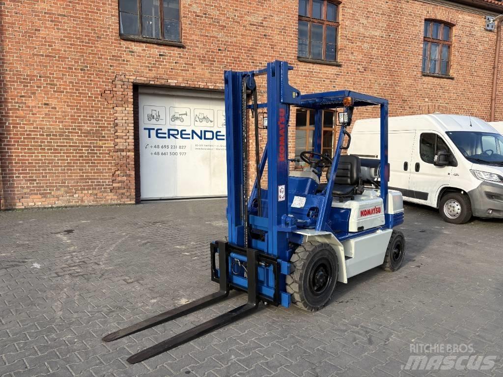 Komatsu FG 20 T-11 Газовые погрузчики