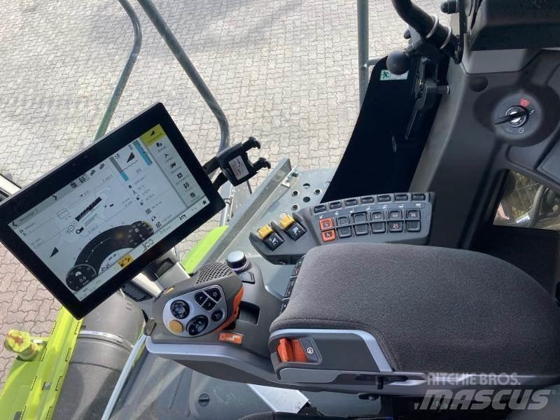 CLAAS LEXION 7500 Зерноуборочные комбайны