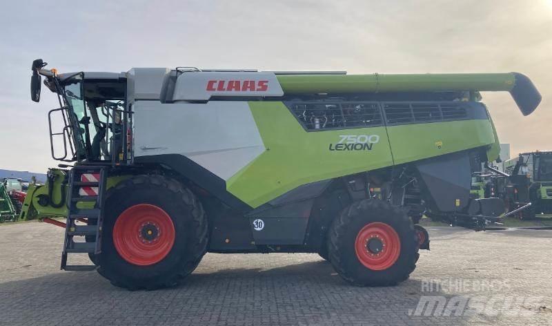 CLAAS LEXION 7500 Зерноуборочные комбайны