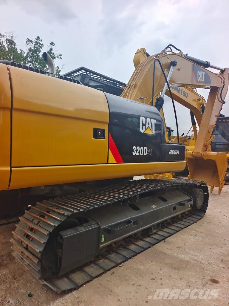 CAT 320 D2L Гусеничные экскаваторы
