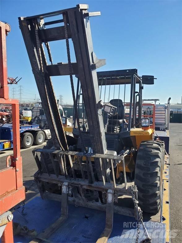 JCB 930 Внедорожные погрузчики