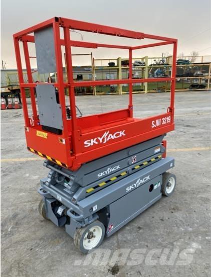 SkyJack SJ III 3219 Ножничные подъемники