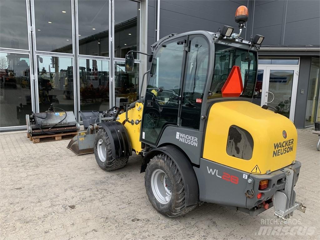 Wacker Neuson WL 28 Фронтальные погрузчики