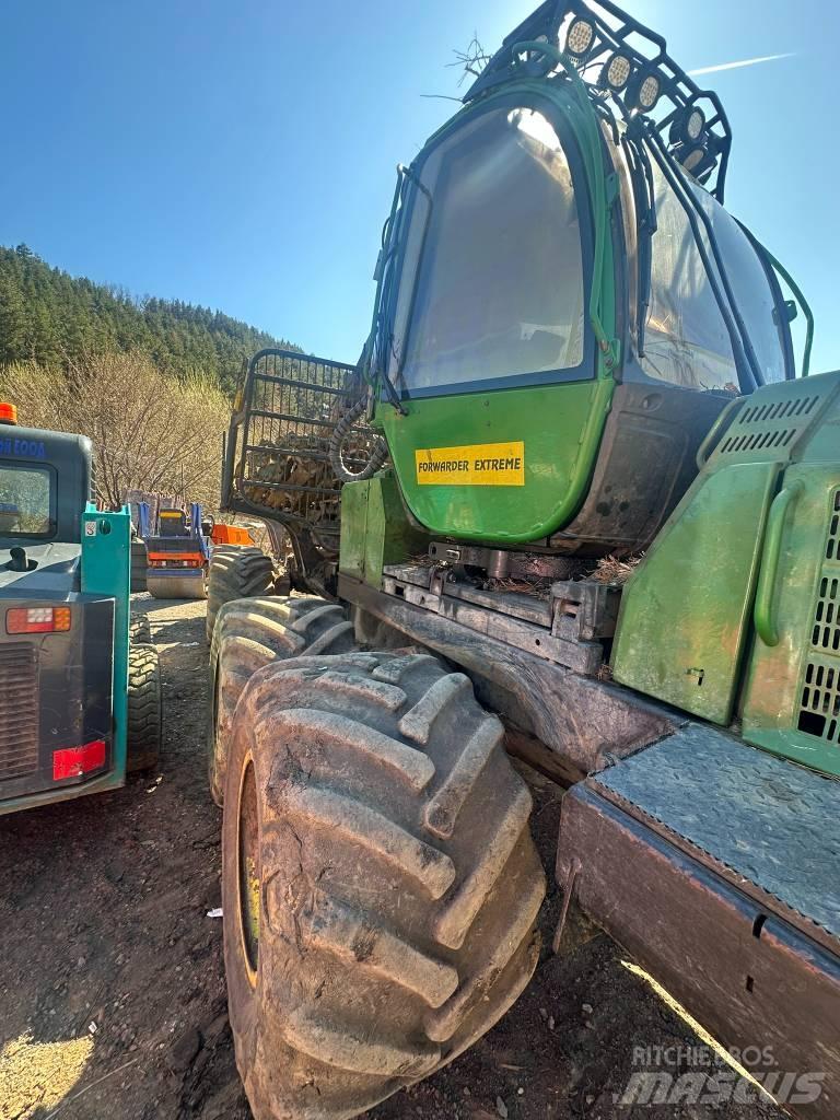 John Deere 810 E Форвардеры