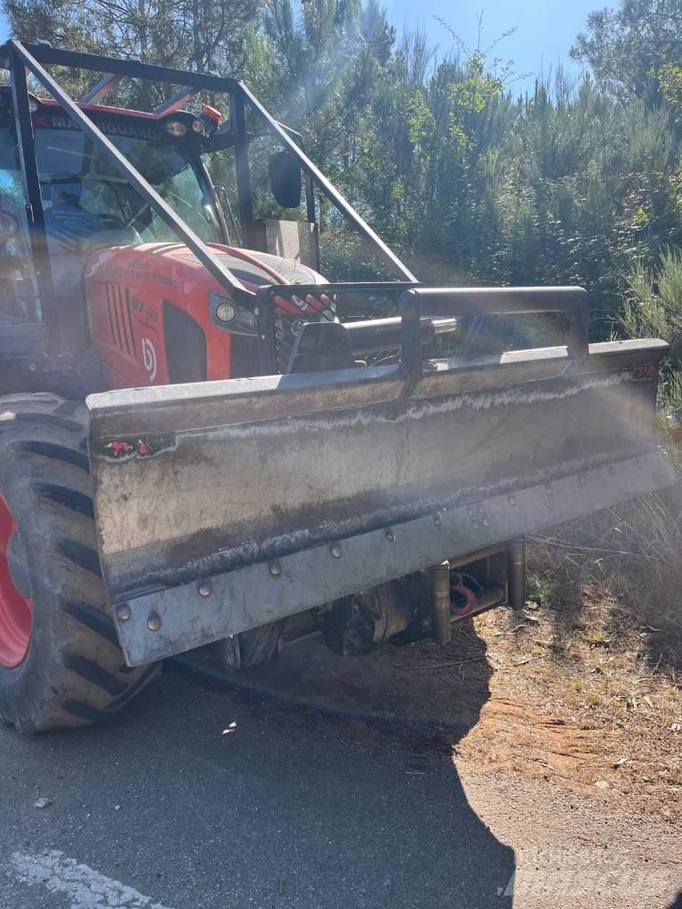 Kubota M 7153 Лесохозяйственные тракторы