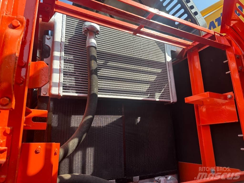 Doosan DX 300 Гусеничные экскаваторы