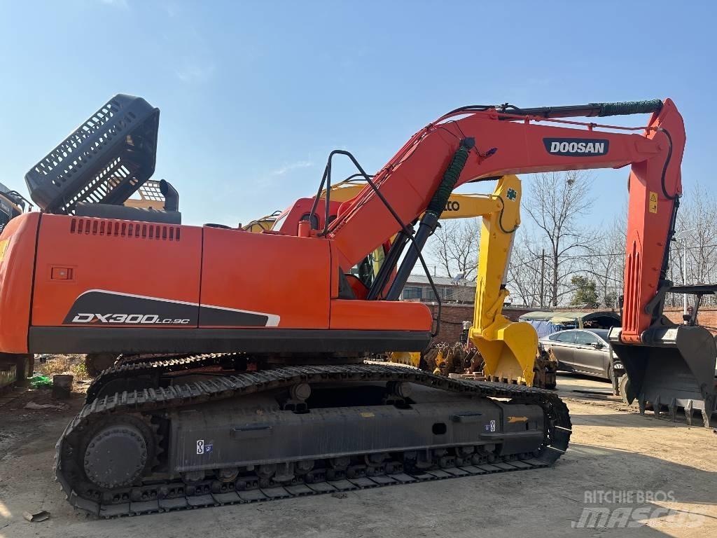 Doosan DX 300 Гусеничные экскаваторы