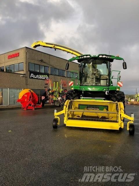 John Deere 8200 i Самоходные кормоуборочные комбайны