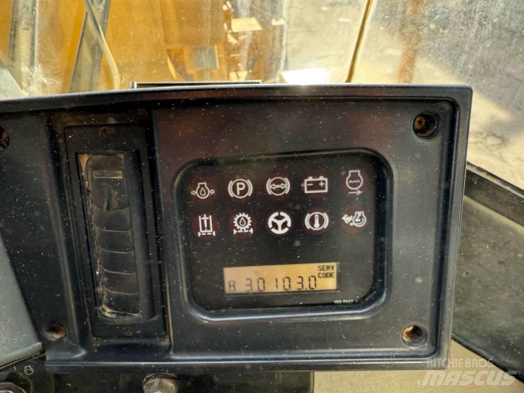 CAT 988 G Фронтальные погрузчики
