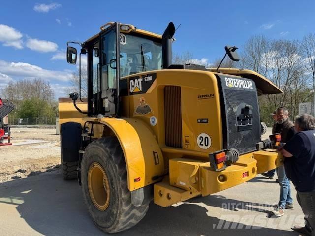 CAT 930 H Фронтальные погрузчики