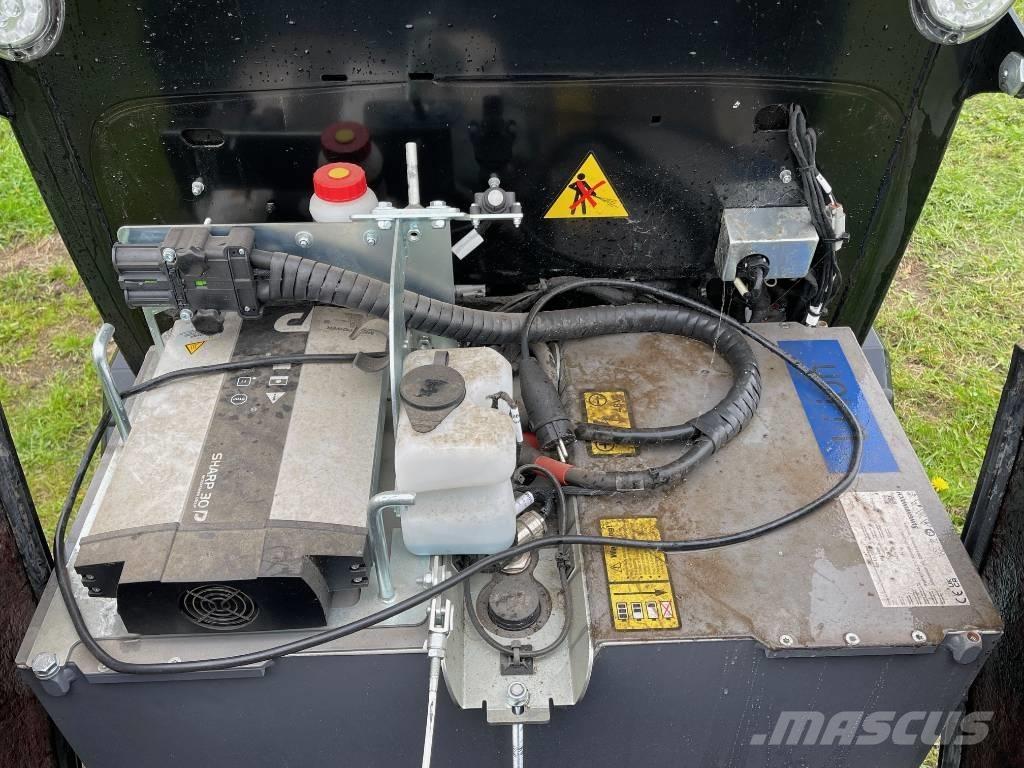 Kubota RT220-2e Фронтальные погрузчики