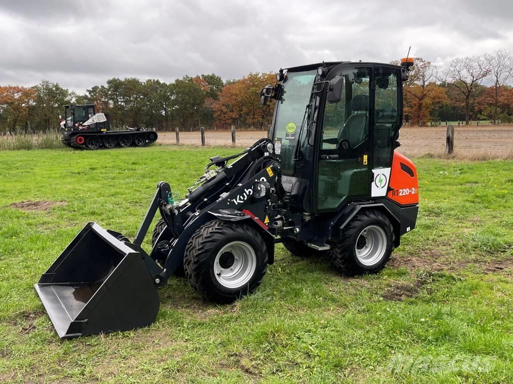 Kubota RT220-2e Фронтальные погрузчики