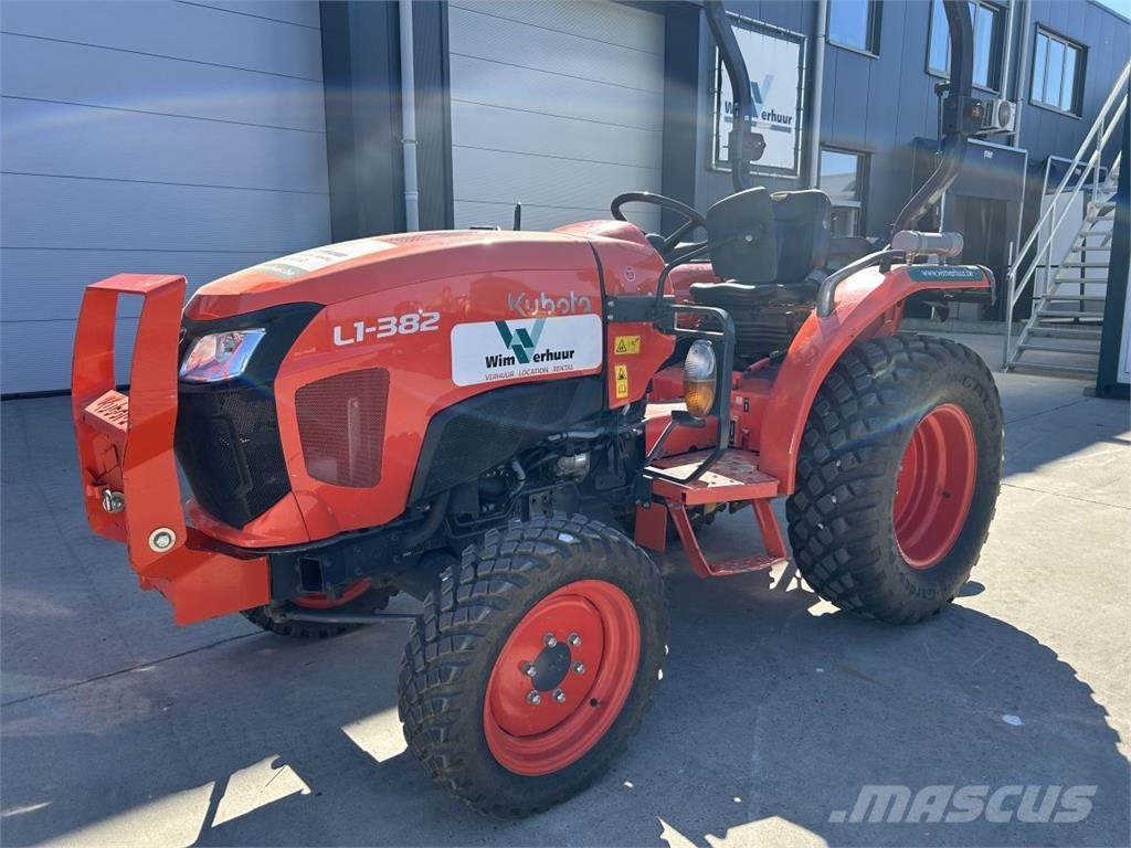 Kubota L1-382 (5283) Коммунальные тракторы