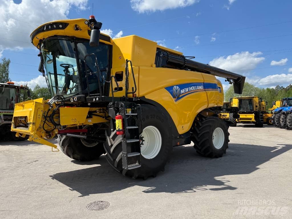 New Holland CX 8.90 Зерноуборочные комбайны