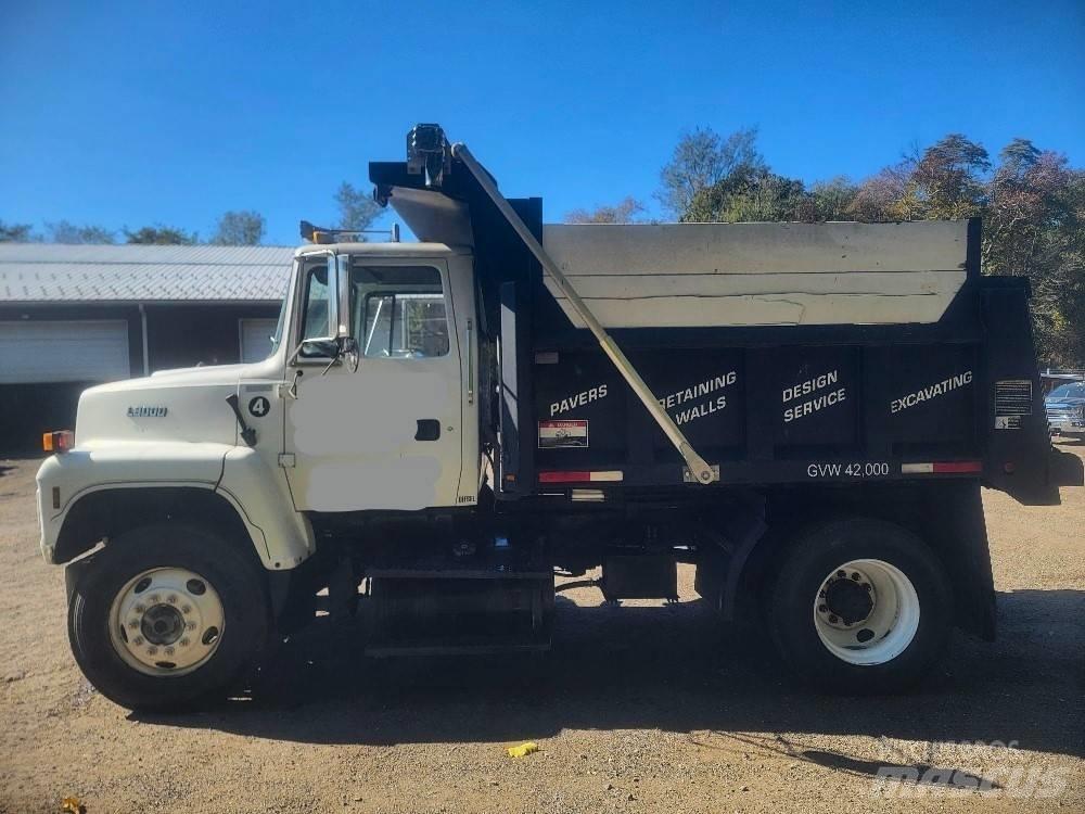 Ford L8000 Грузовики-Самосвалы