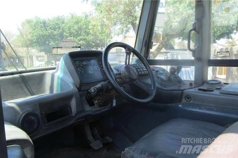 Bell B20D Грузовики-цистерны