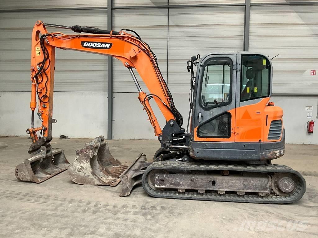 Doosan DX 80 R Малые экскаваторы 7т-12т
