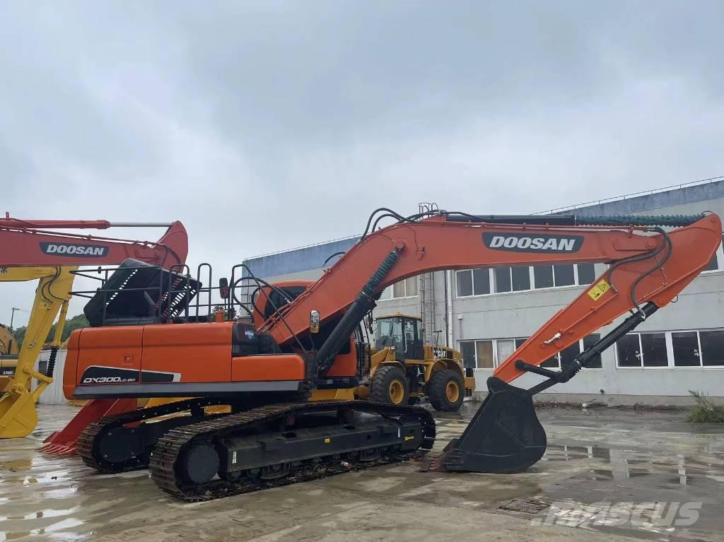 Doosan DX 300 LC Гусеничные экскаваторы