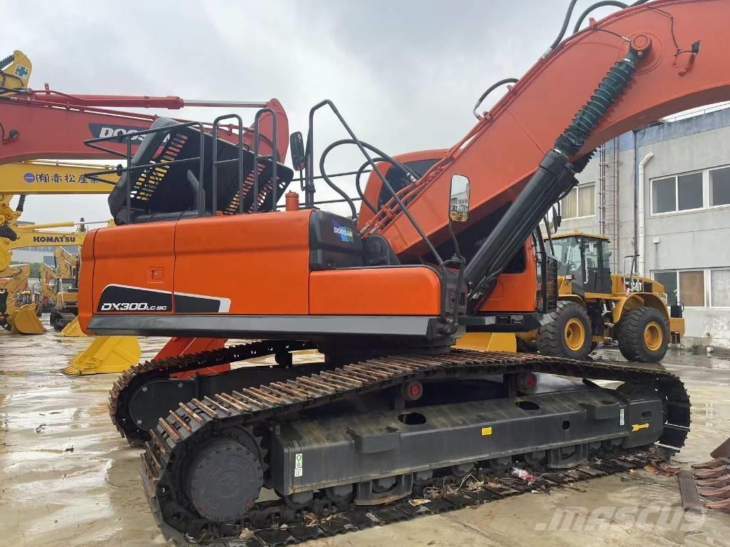 Doosan DX 300 LC Гусеничные экскаваторы