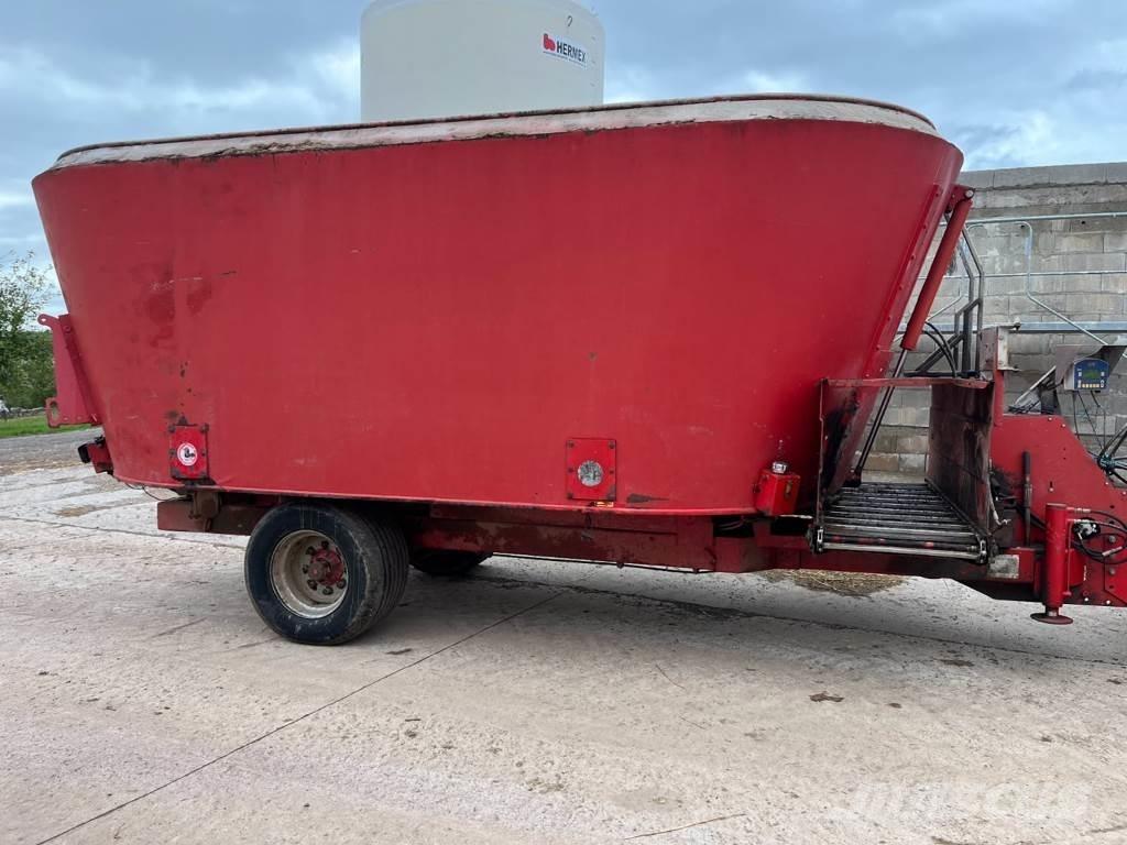 Trioliet AVM 24 Кормораздатчики