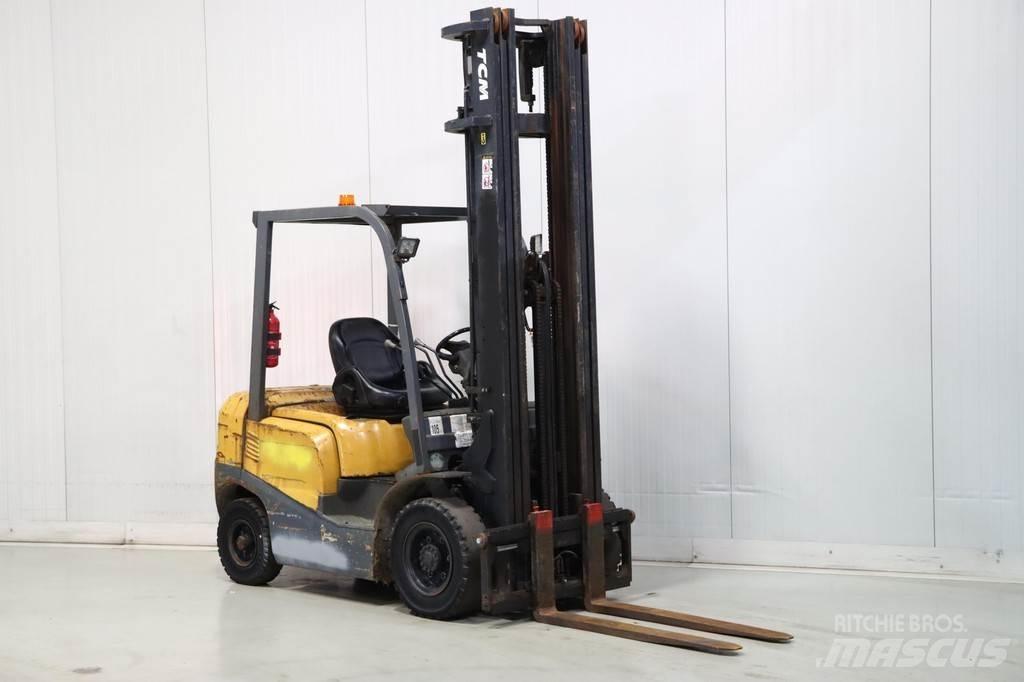 TCM FD25T3 Дизельные погрузчики