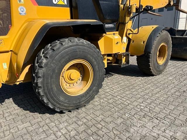 CAT 938 M Фронтальные погрузчики