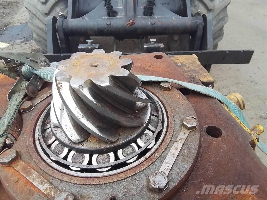 Volvo BM 868 Трансмиссия