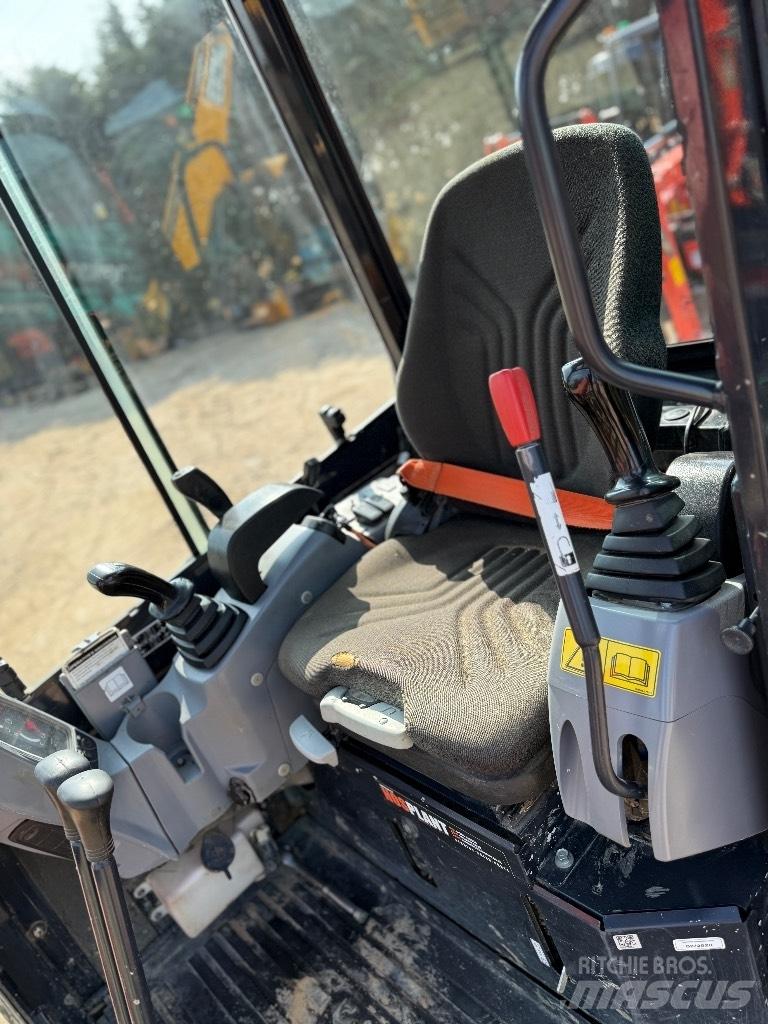 Kubota U 27-4 Мини-экскаваторы