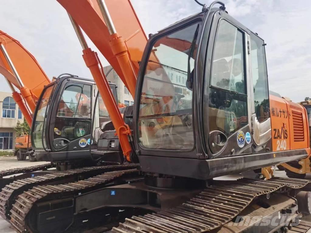 Hitachi ZX 240 Гусеничные экскаваторы