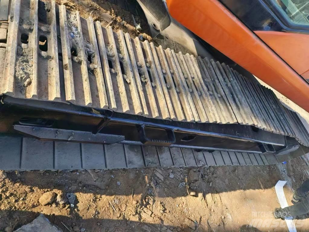 Doosan DH225LC-7 Гусеничные экскаваторы