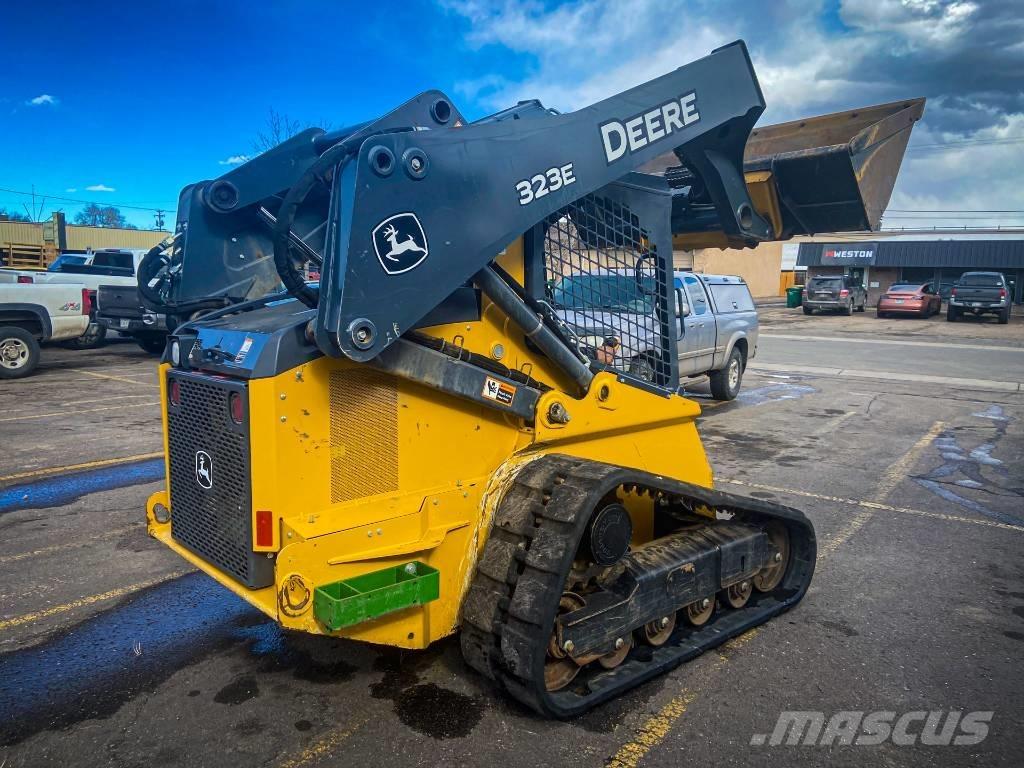 John Deere 323 E Мини-погрузчики