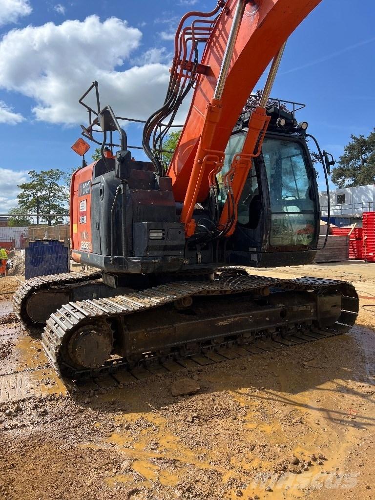 Hitachi ZX 225/6 Гусеничные экскаваторы
