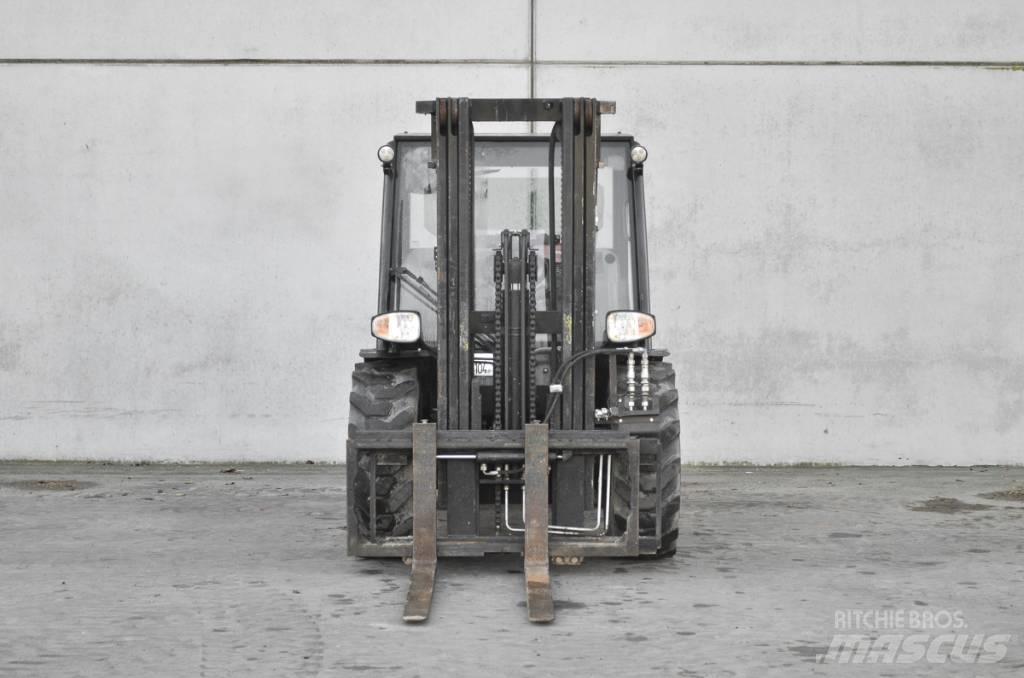 Manitou MC 30-4 Дизельные погрузчики