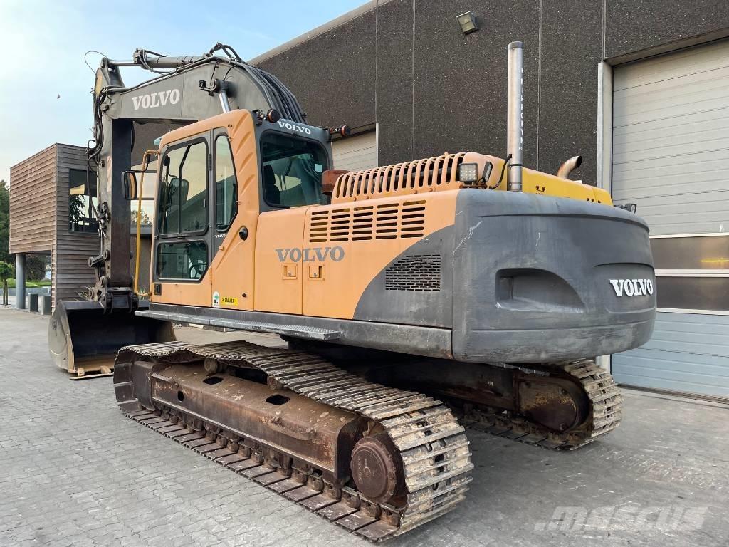 Volvo EC240B Гусеничные экскаваторы
