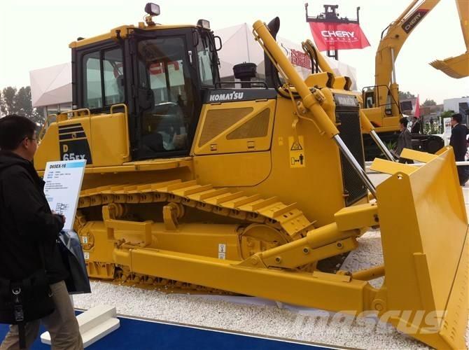 Komatsu d65ex-16 Гусеничные бульдозеры