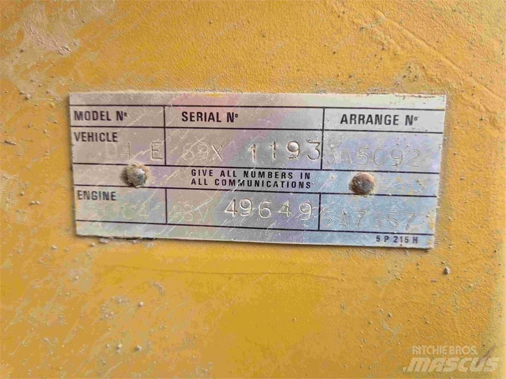 CAT D4E Гусеничные бульдозеры