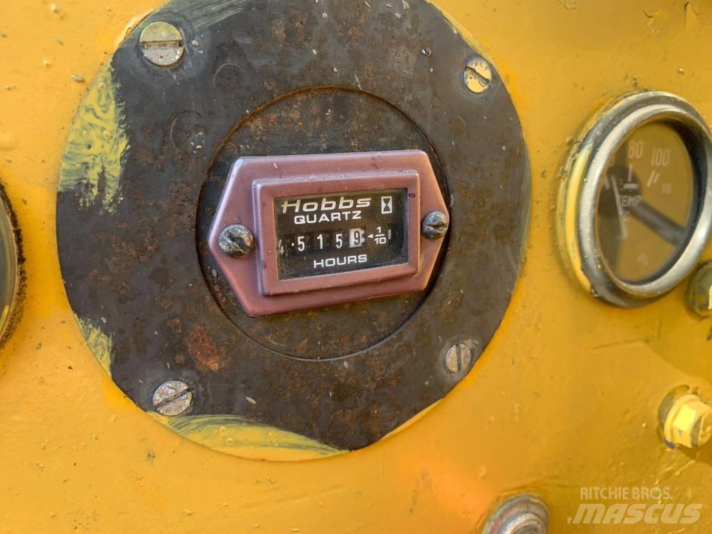 Morooka MST 800 Гусеничные самосвалы