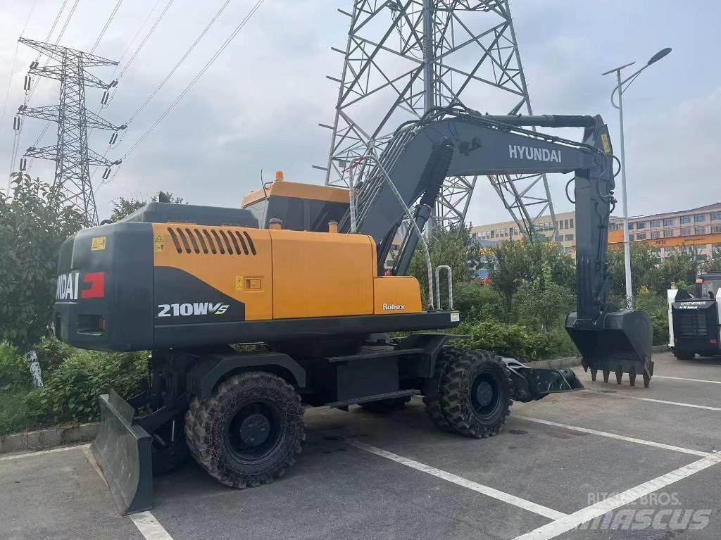 Hyundai 210WVS Колёсные экскаваторы