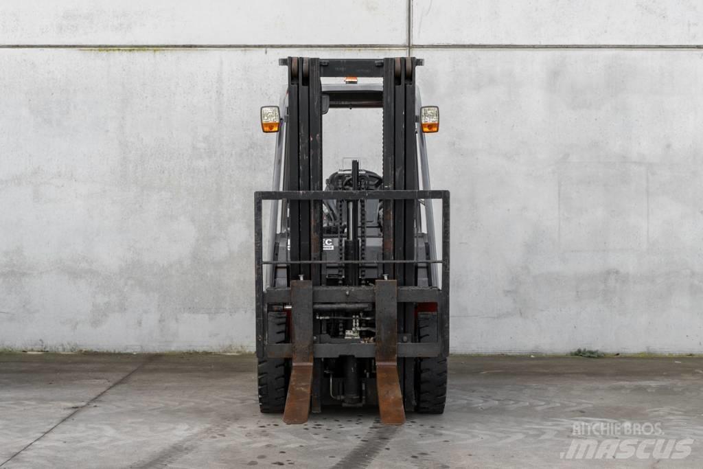 Manitou MI 25 D Дизельные погрузчики