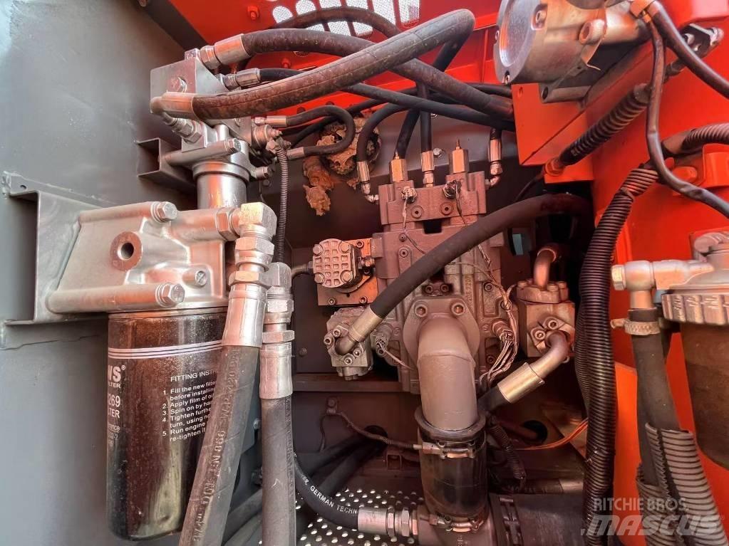 Hitachi ZX 160 Гусеничные экскаваторы